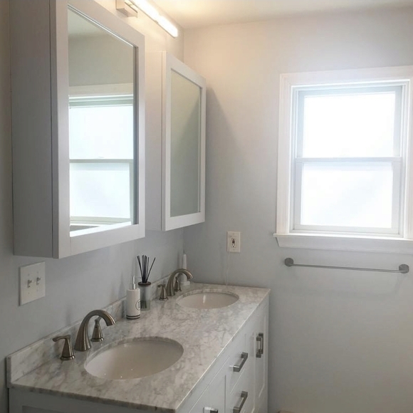 Modern Silver and White Wall Light Fixture LED Light - Picture 7 of 7